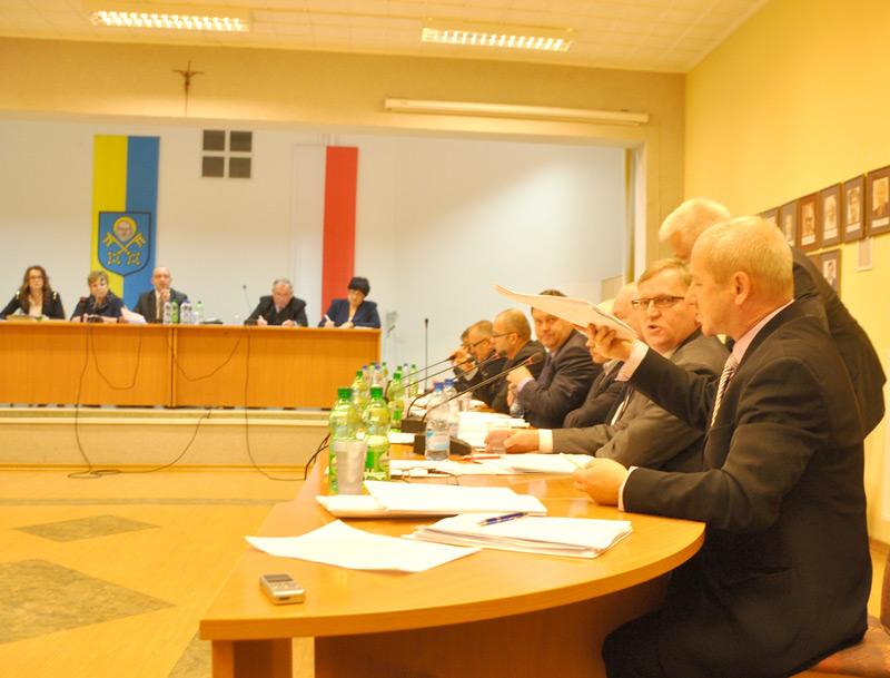 To jest sitwa i kpina z demokracji – mówili radni…