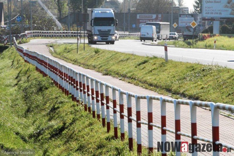 Kraj śmieje się z naszych barierek