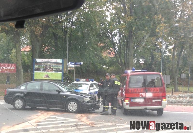 Dwie stłuczki na rondzie, prawie dzień po dniu