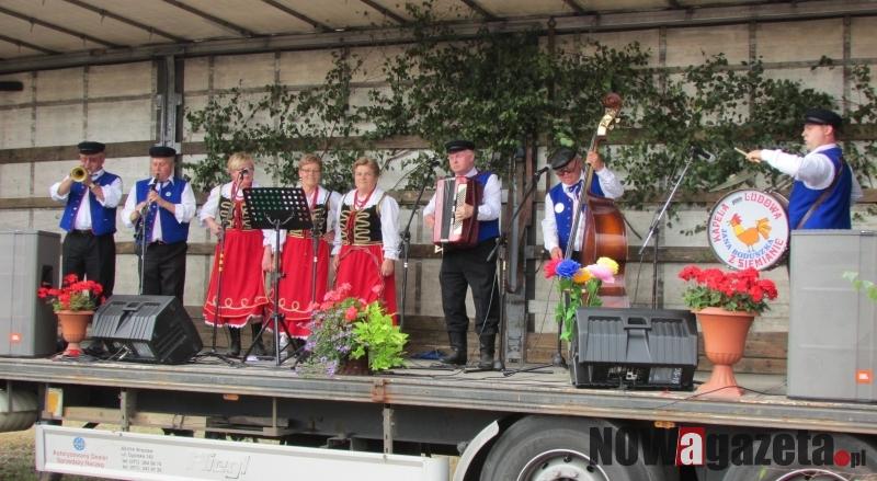 Ludowy festiwal z szarlotką