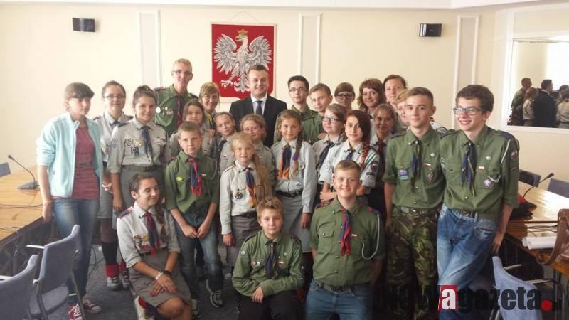 Poszerzamy nasz patriotyzm – czyli harcerze z gminy Zawonia w Warszawie