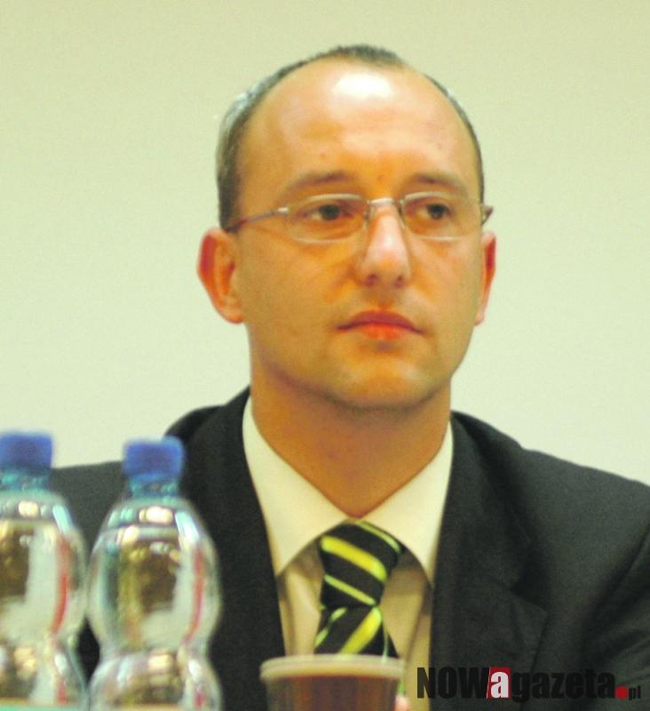 Polityczna wojna doprowadzona do absurdu