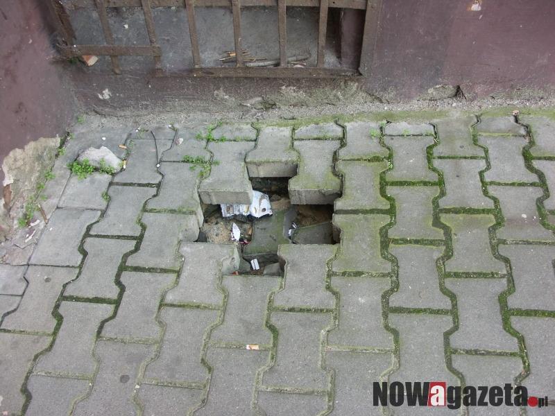Dziura w przejściu