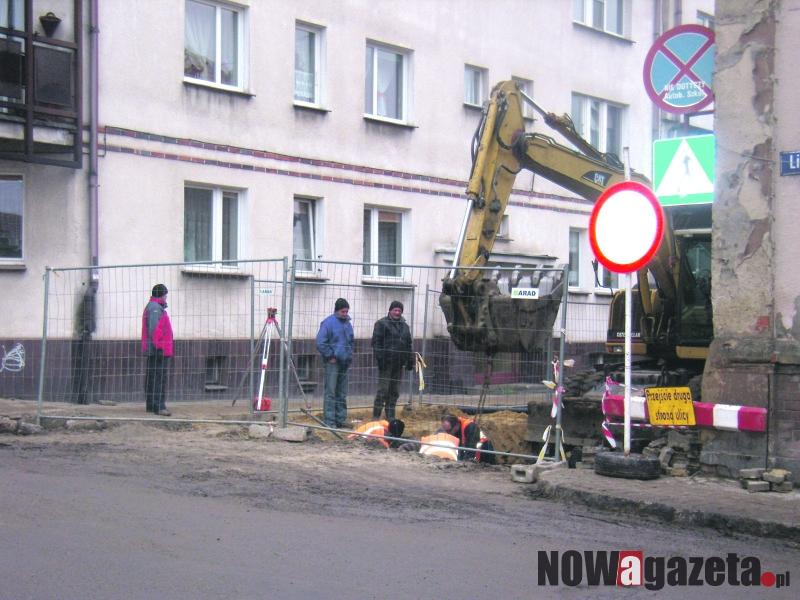 Co się odwlecze, to nie uciecze - wznowienie prac nad kanalizacją w Żmigrodzie