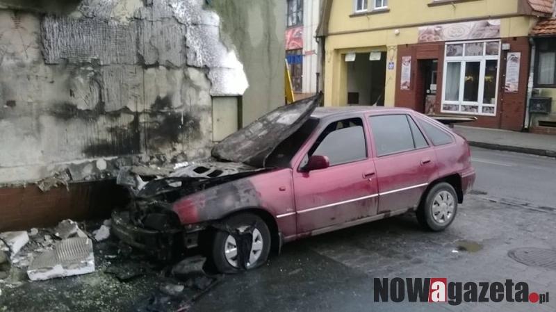 Spłonął samochód przewodniczącego rady