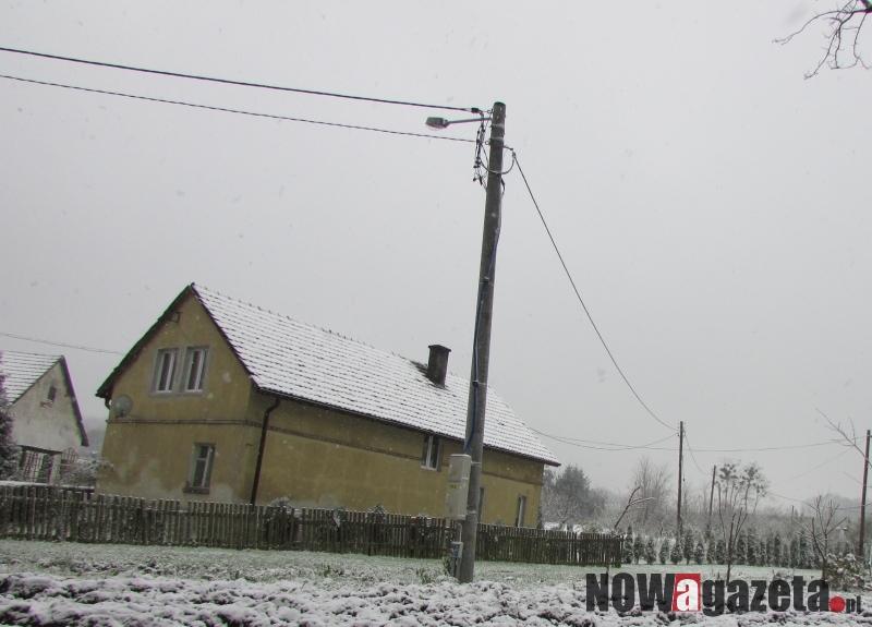 Latarnia świeci, ale nie na drogę