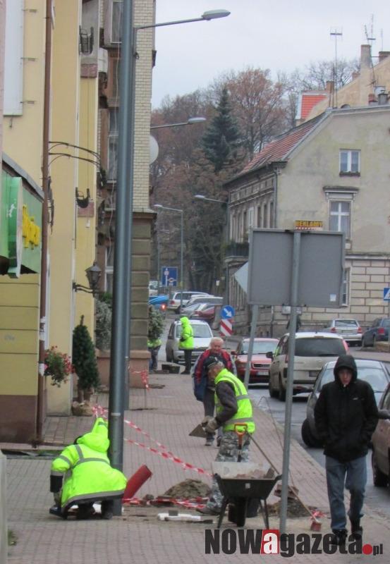 Wymiana oświetlenia dobiega końca