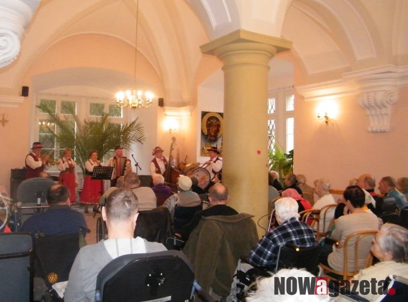 Dzień Seniora w zakładzie opiekuńczym