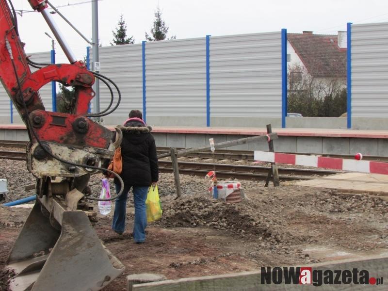 Rozkopany przejazd odciął nas od świata - zobacz film