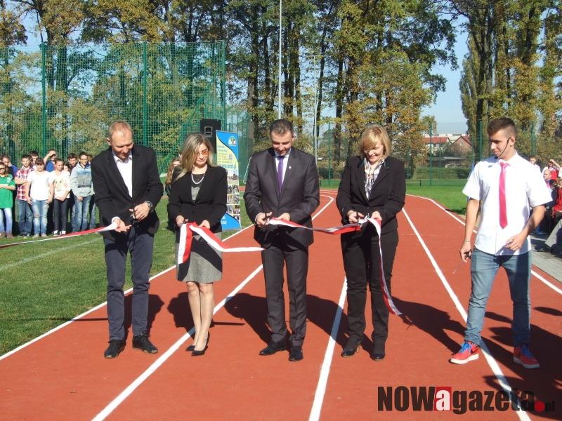 Otwarcie stadionu w piknikowej atmosferze