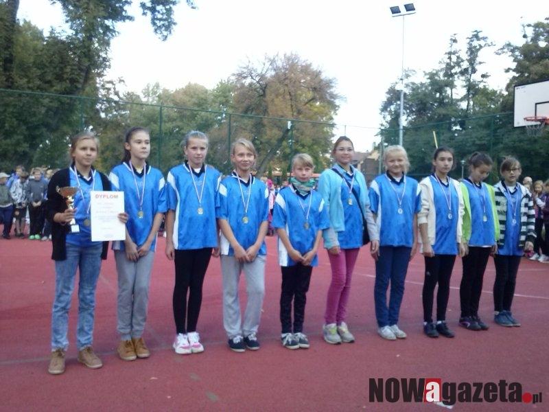 Mistrzostwa powiatu w sztafetowych biegach przełajowych szkół podstawowych