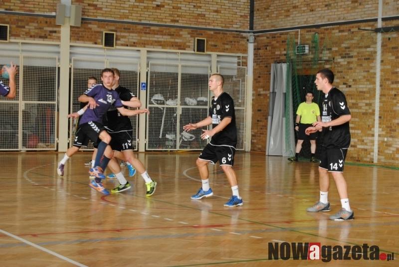 Ręczni wygrali kolejny mecz