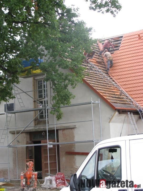 Budowa rybackiej harcówki w Radziądzu powoli dobiega końca
