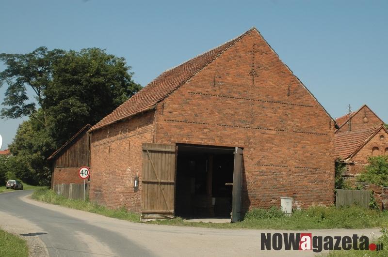 Zabawy w stodole, która służy za świetlicę