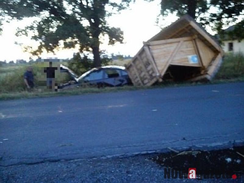 Pijany kierowca wjechał w przystanek