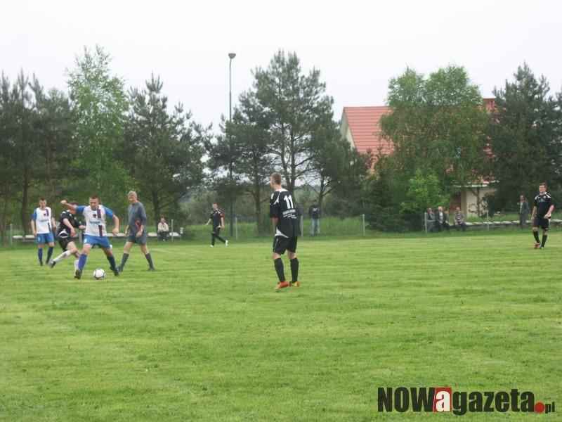 Wicelider z Ujeździeca wygrywa u siebie