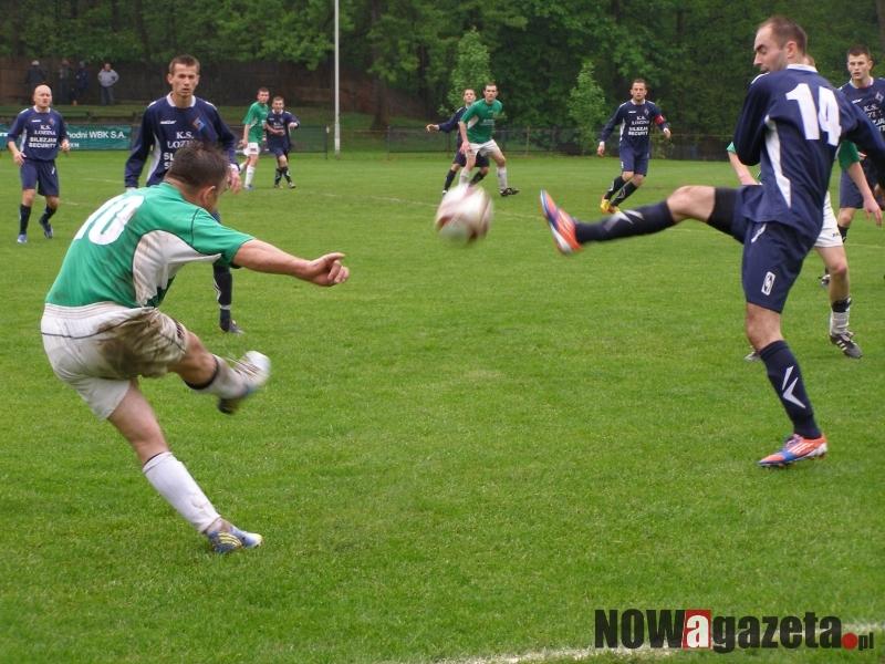 Dolpasz wygrywa, a Bór ponosi kolejną porażkę