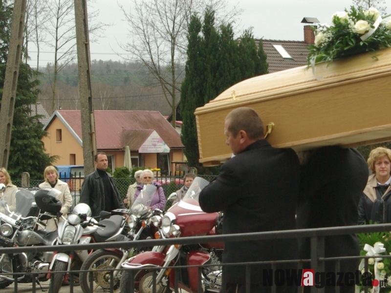 Osiemnastolatek zginął na motocyklu
