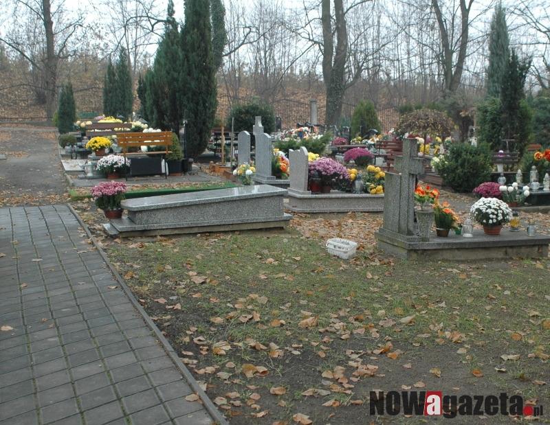 Cmentarna bitwa o kasę