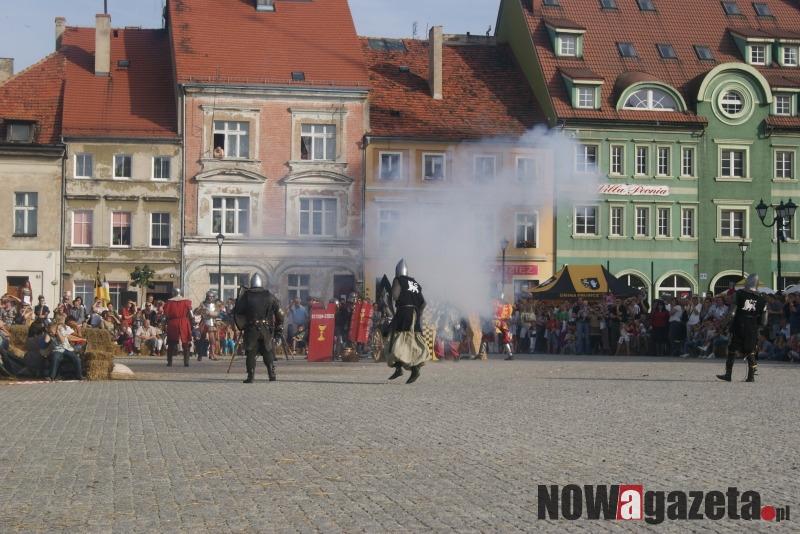 Najazd rycerzy na Prusice. Miasto trzech wież oblężone