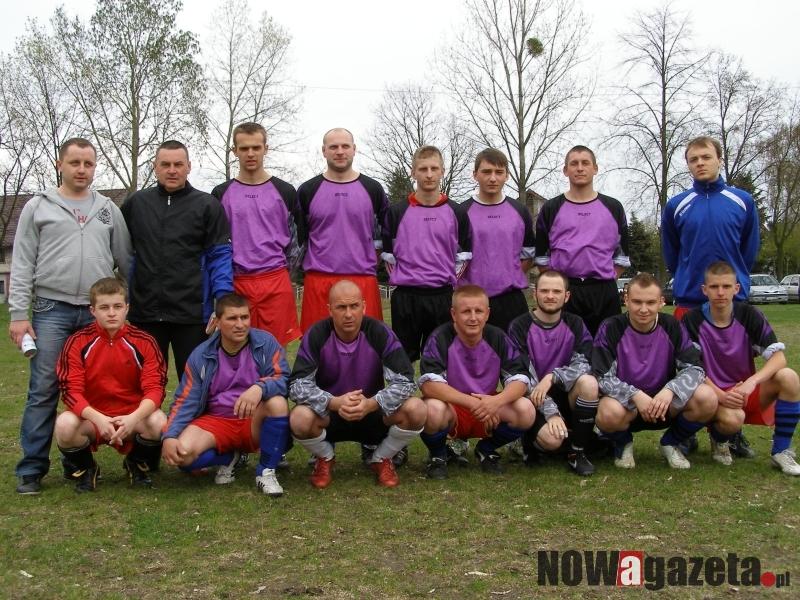 Ozorowice skończyły mecz w dziesiątkę