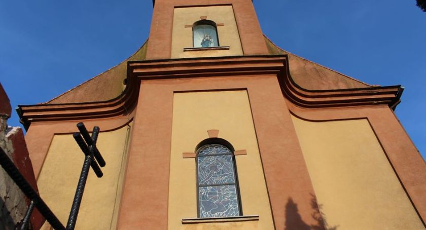 We Wszemirowie i Pawłowie Trzebnickim zawieszono msze święte i nabożeństwa