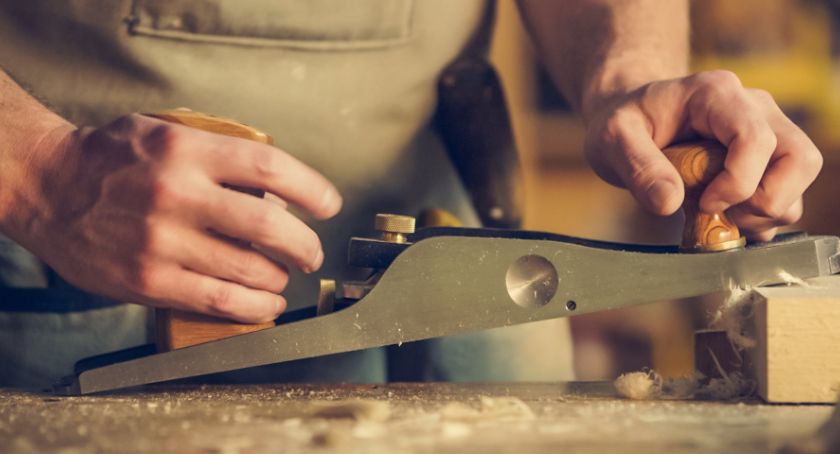 Krążki ścierne - jak dobrać papier ścierny do elektronarzędzi?