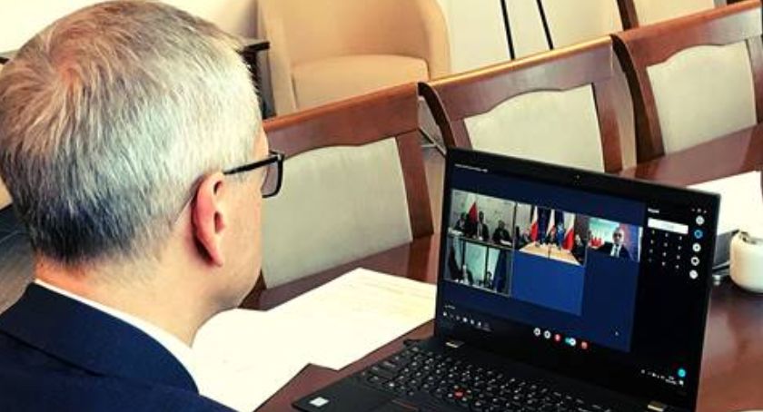 Wsparcie dla szkół – wideokonferencja z udziałem Prezydenta RP