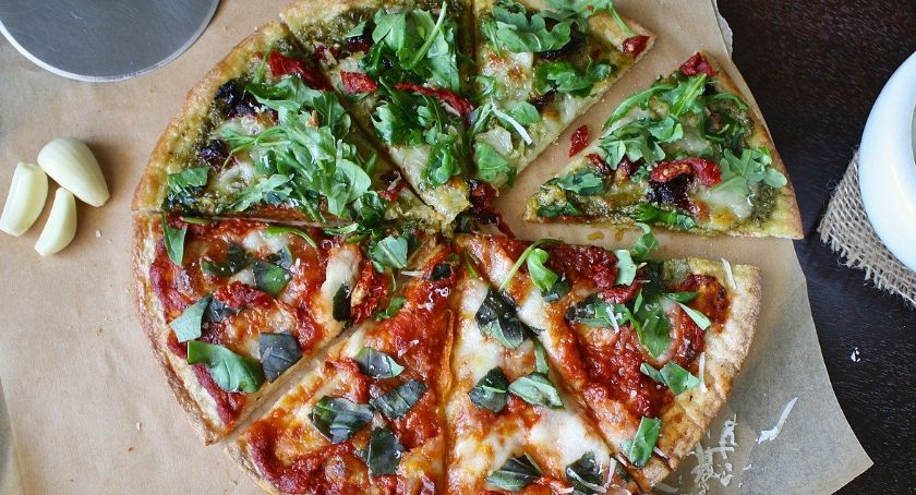 Piec do pieczenia pizzy w domu: dlaczego warto w niego zainwestować?