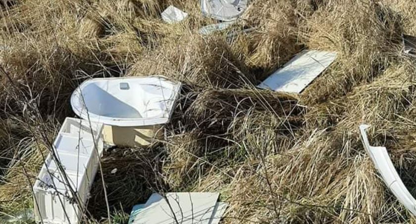 PSZOKI zamknięte a odpady lądują w rowach