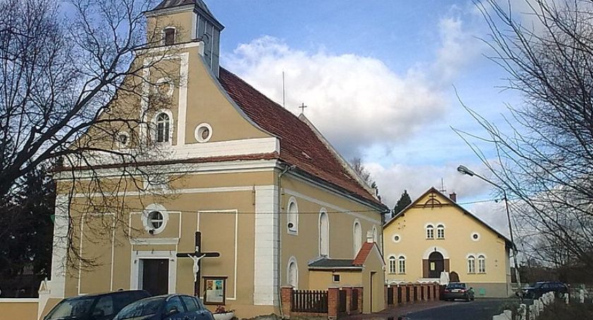 Ksiądz dziekan zarażony koronawirusem trafił do szpitala