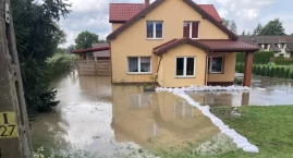 Wylała Ława. Zalane są posesje