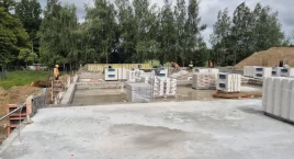 Budowa nowej szkoły podstawowej w Wiszni Małej nabiera tempa