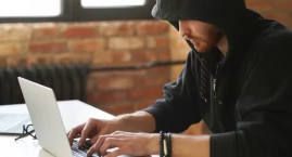 Uwierzył internetowym brokerom. Finał był bolesny