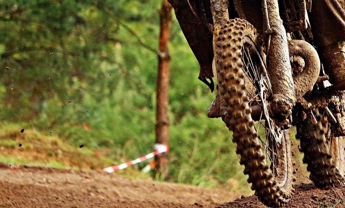 Spacerowicze interweniują. Motocrossowe szaleństwa w lasach