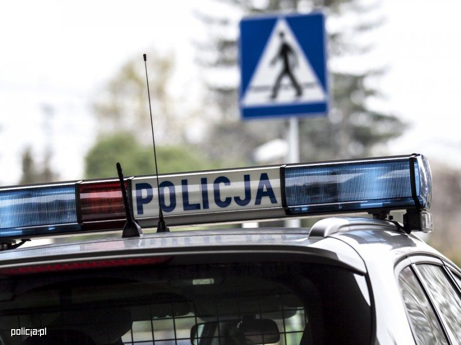 Najwyraźniej chciało mu się pić. Wpadł do sklepu i...