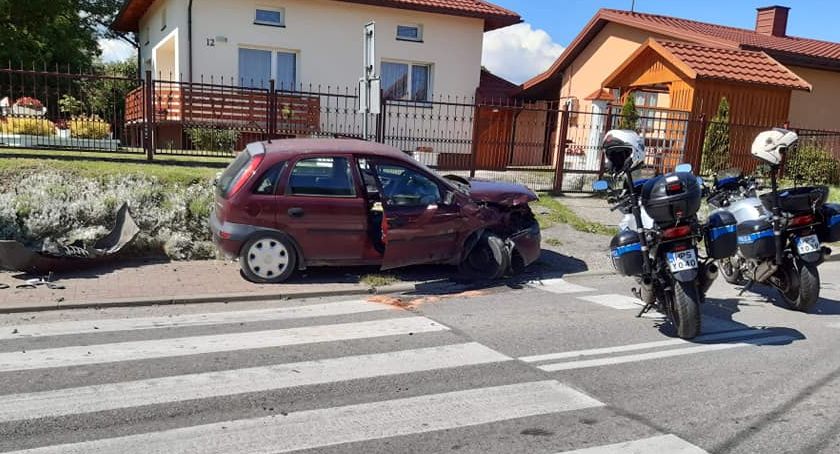 Śmigłowiec ruszył na ratunek. Bo wymusiła pierwszeństwo przejazdu [ZDJĘCIA]