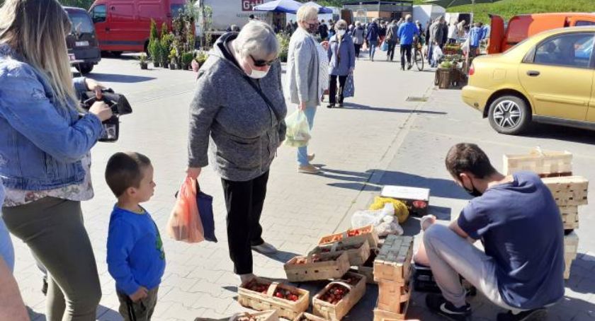 Truskawki tanieją, ale wciąż droższe niż przed rokiem