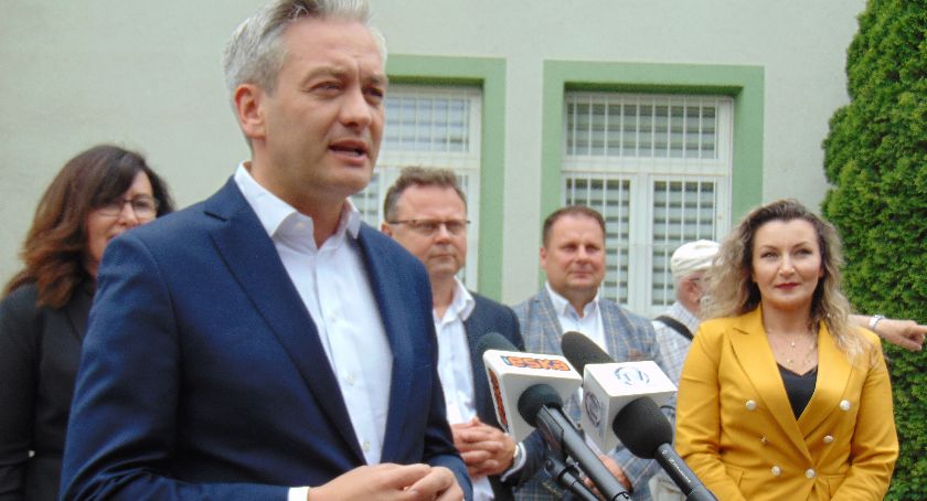 Kandydat na prezydenta w Starachowicach. Niemożliwe Roberta Biedronia