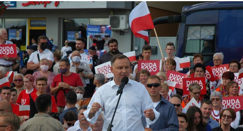 Wyścig o fotel prezydenta RP na finiszu. Andrzej Duda w Starachowicach [ZDJĘCIA]