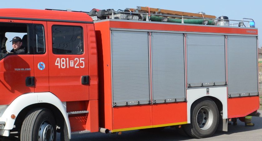 Wieczorna akcja na terenie centrum handlowego w Starachowicach. Użyty miał być gaz