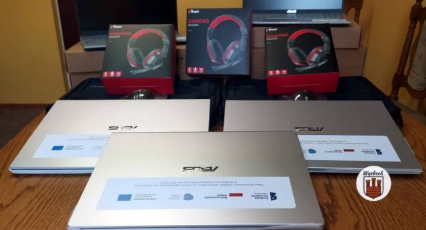 Laptopy dla uczniów z gm. Wąchock