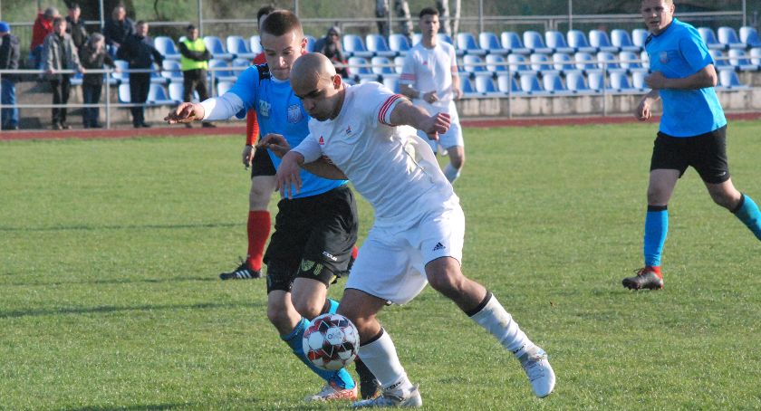 Pięć bramek przy Sportowej czyli... Kamienna młodzieżą stoi
