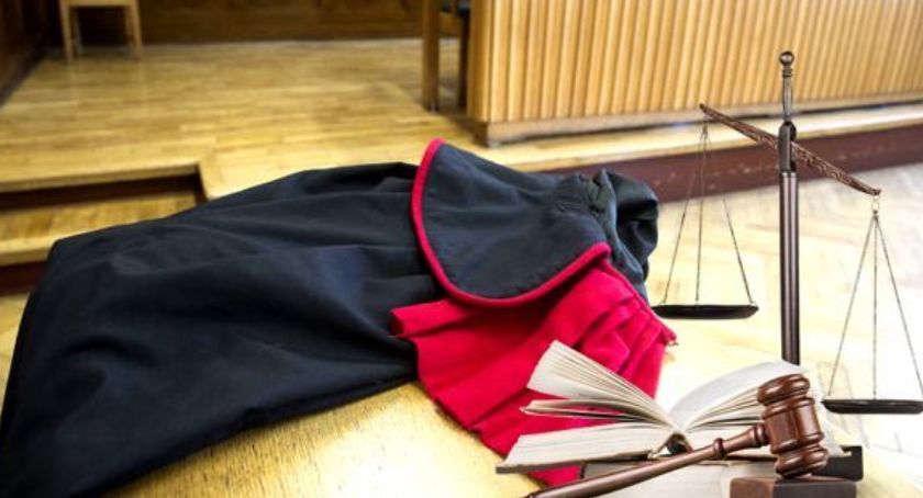 PILNE: byli prezydenci miasta i urzędnicy starachowickiego magistratu oczyszczeni z zarzutów
