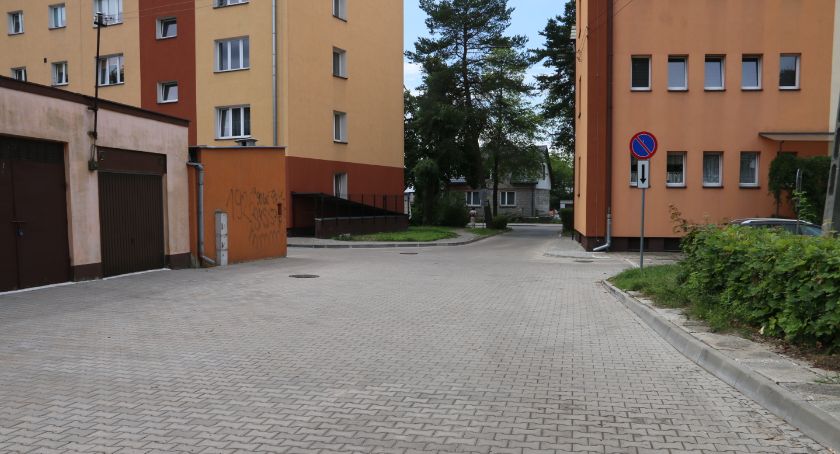 W ramach starachowickiego budżetu obywatelskiego. Odcinek drogi utwardzony
