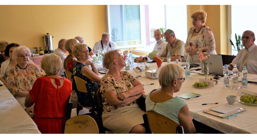 Brawo UTW Starachowice! Parlamentarna delegatura seniorów [ZDJĘCIA]