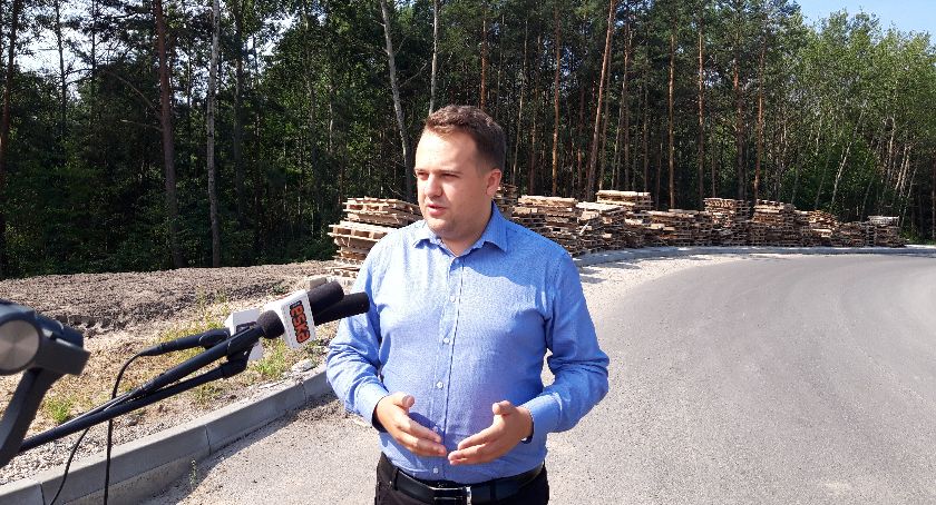 Ponad kilometrowy odcinek. Ta droga prosiła się o remont