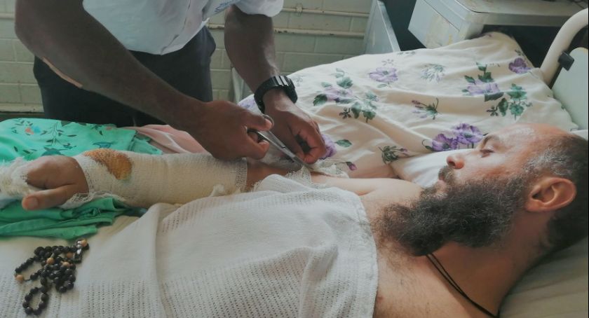 Misjonarz ze Starachowic miał groźny wypadek w Papui Nowej Gwinei [ZDJĘCIA]