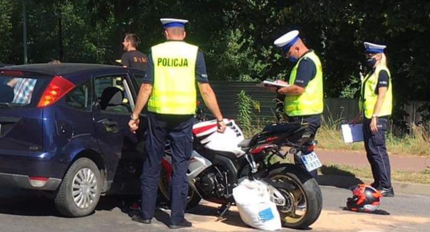 Niebezpiecznie na naszych drogach. Nie chciał czekać na przejazd pociągu?