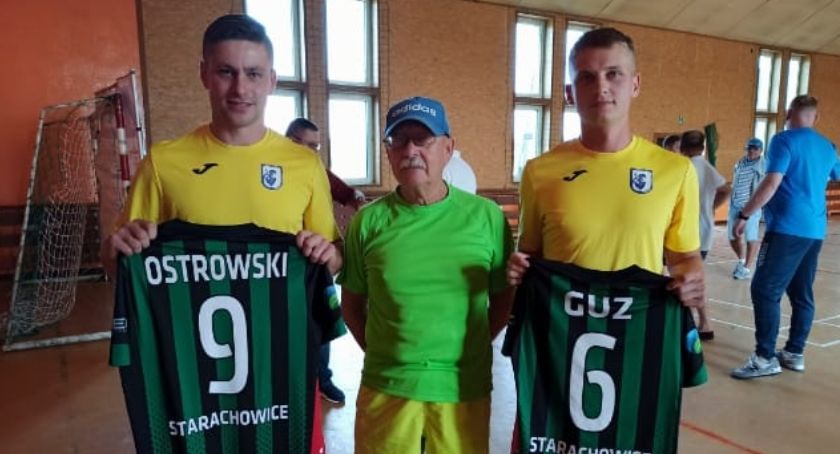 Pamiątkowe koszulki dla byłych graczy Staru. Teraz już w nowych barwach 